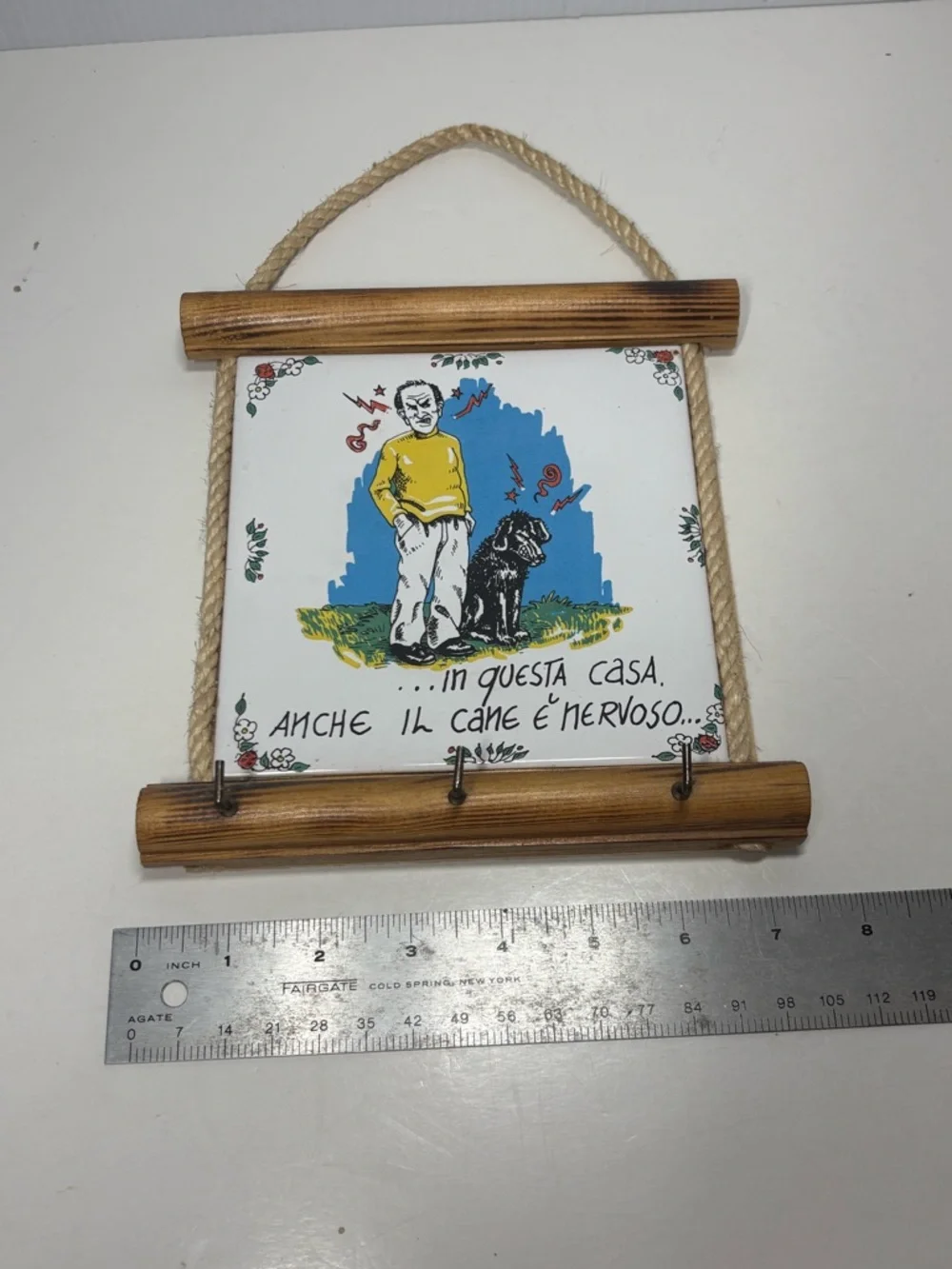 Vintage Italian Saying Ceramic Wall Plaque Key Holder with Dog Illustration